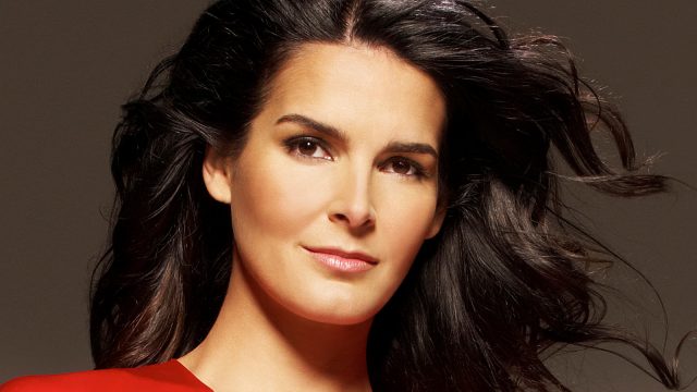 Angie Harmon Height Weight Shoe Size Body Measurements