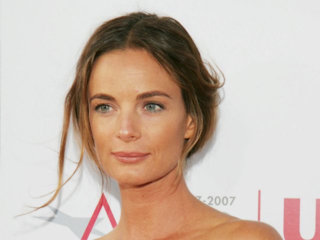 Gabrielle Anwar Height Weight Shoe Size Body Measurements