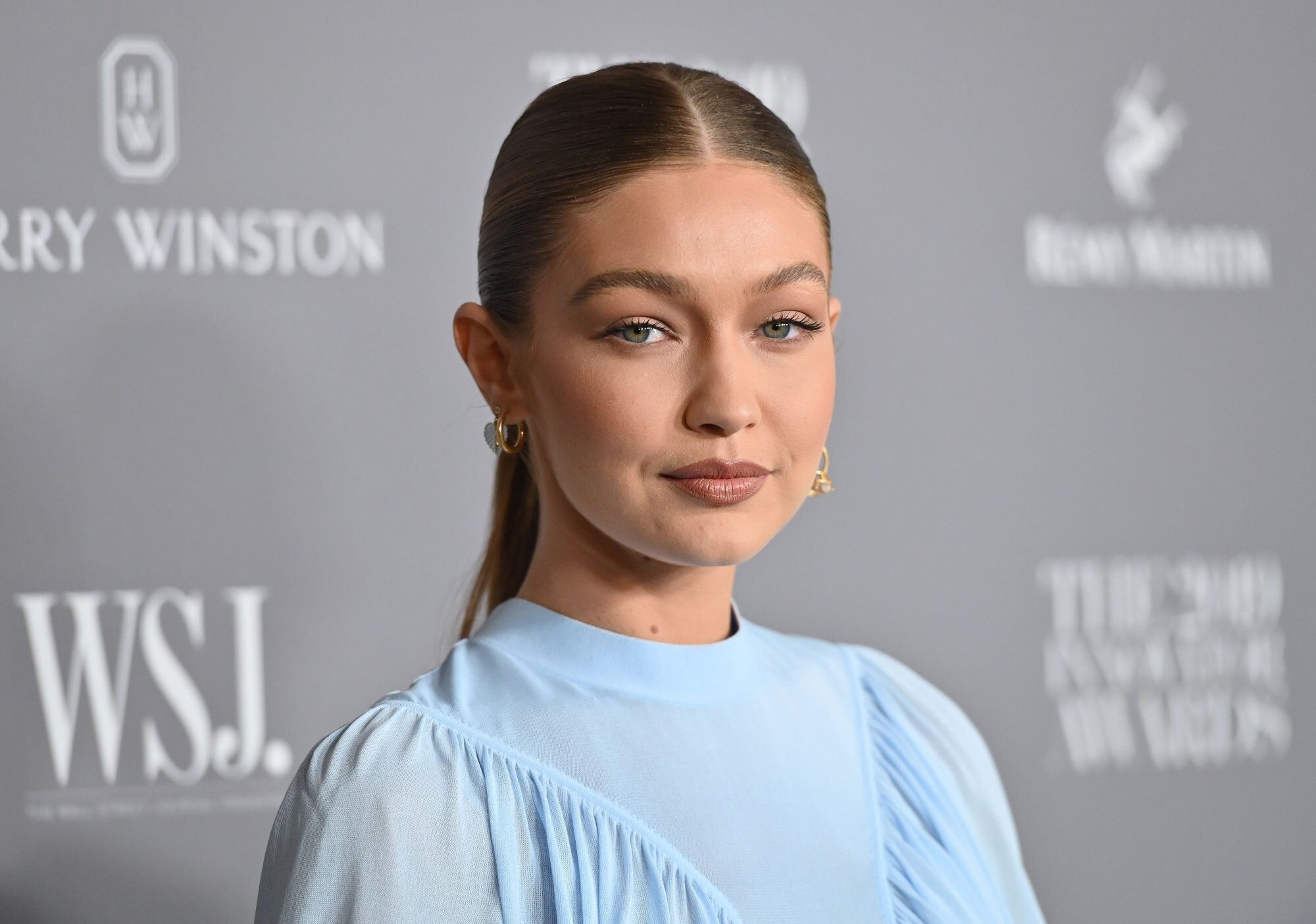 Gigi Hadid S Height Weight Shoe Size And Body Measurements Height Stats