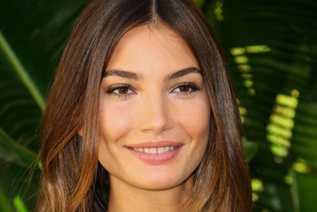 Lily Aldridge Height Weight Shoe Size Body Measurements